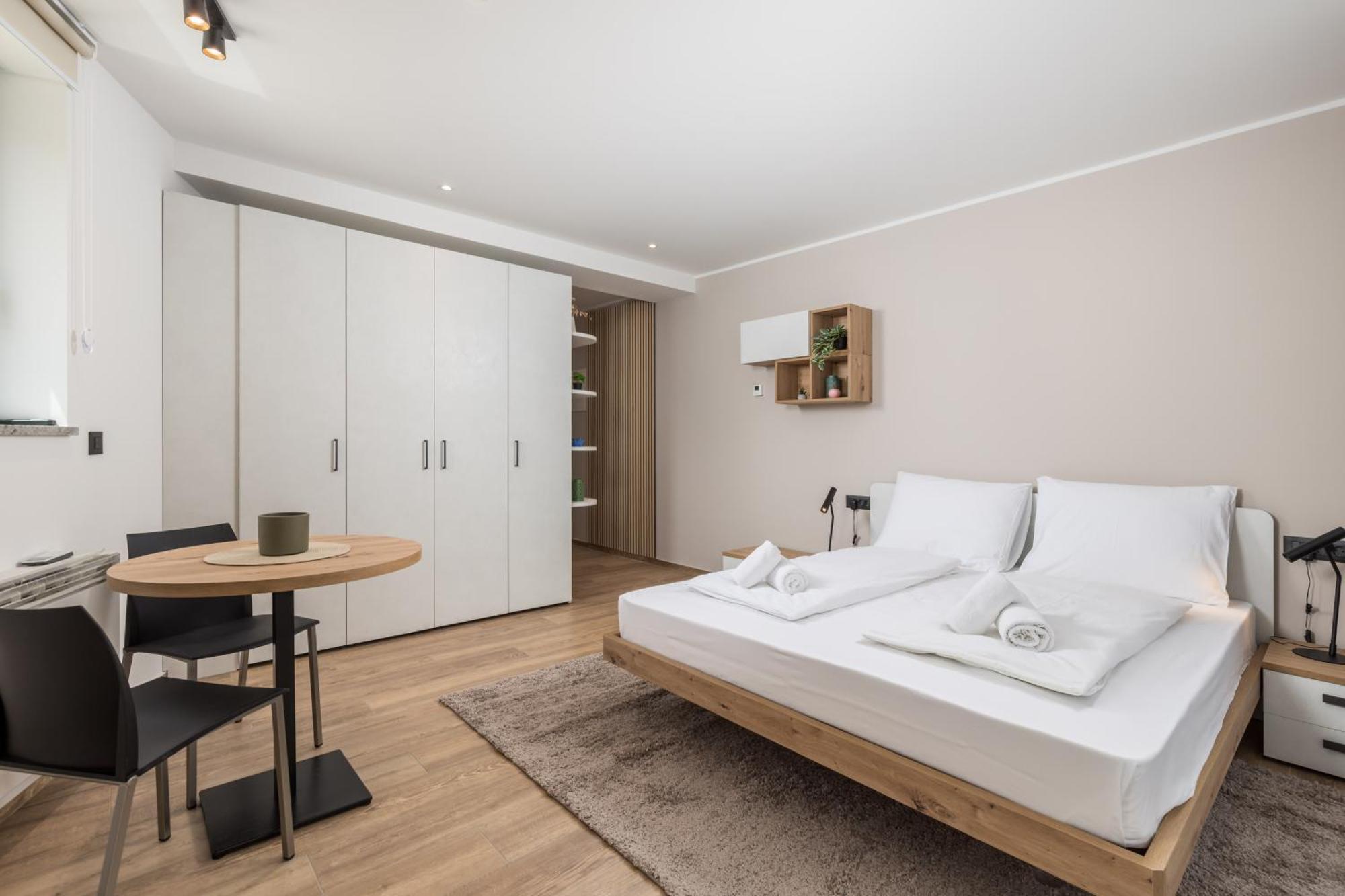 Belinda Apartments With Balcony โอปาติยา ภายนอก รูปภาพ