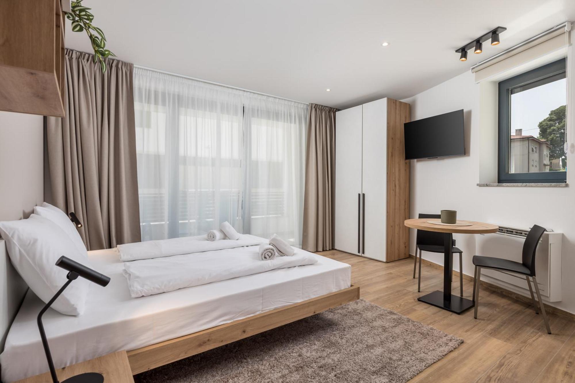 Belinda Apartments With Balcony โอปาติยา ภายนอก รูปภาพ