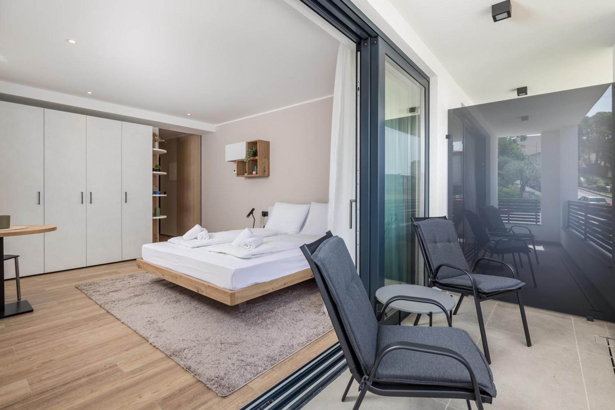 Belinda Apartments With Balcony โอปาติยา ภายนอก รูปภาพ