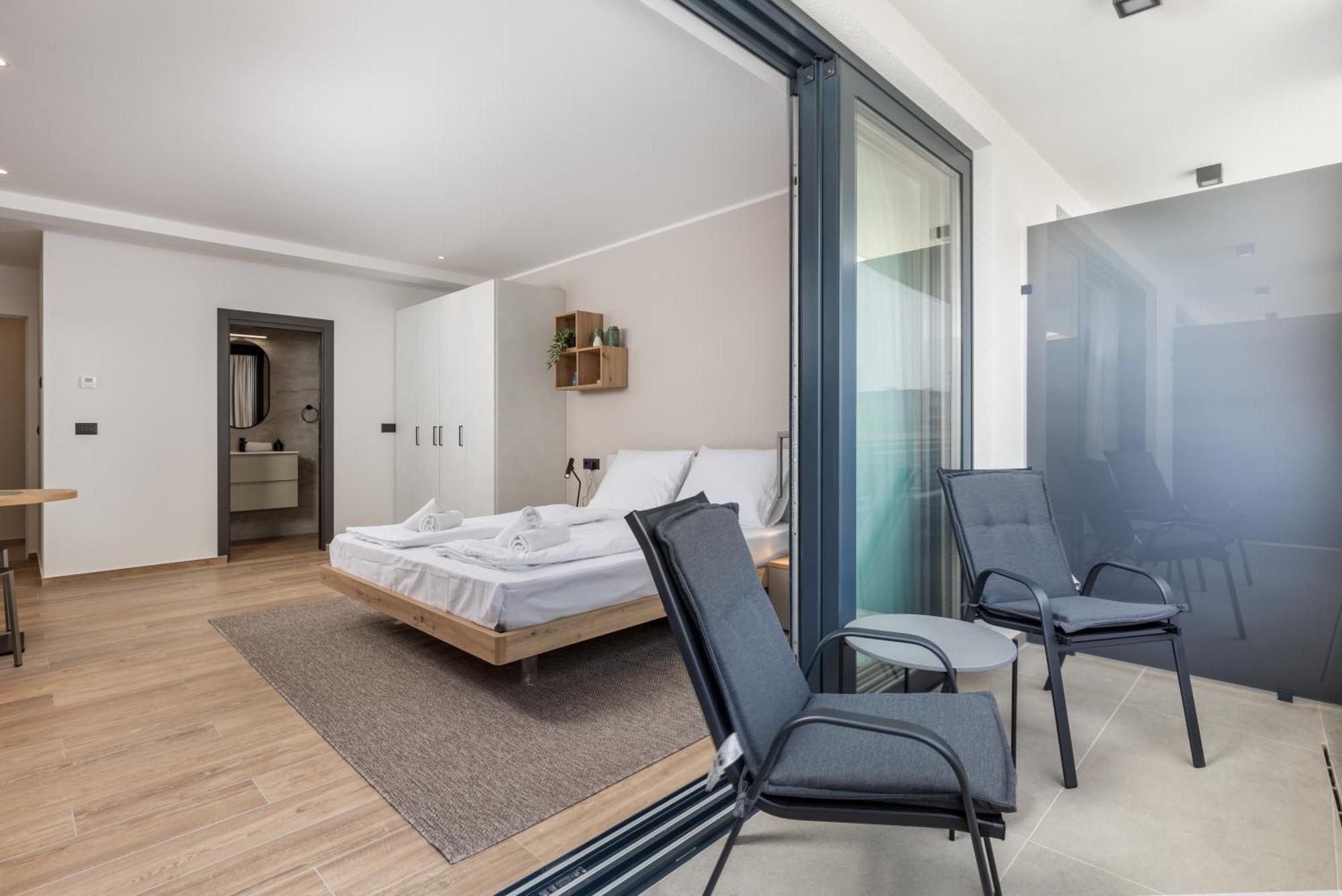 Belinda Apartments With Balcony โอปาติยา ภายนอก รูปภาพ