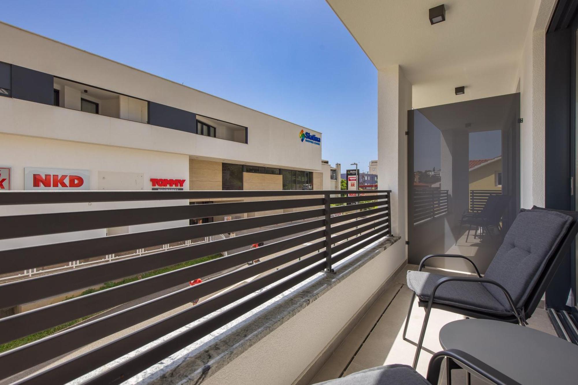 Belinda Apartments With Balcony โอปาติยา ภายนอก รูปภาพ