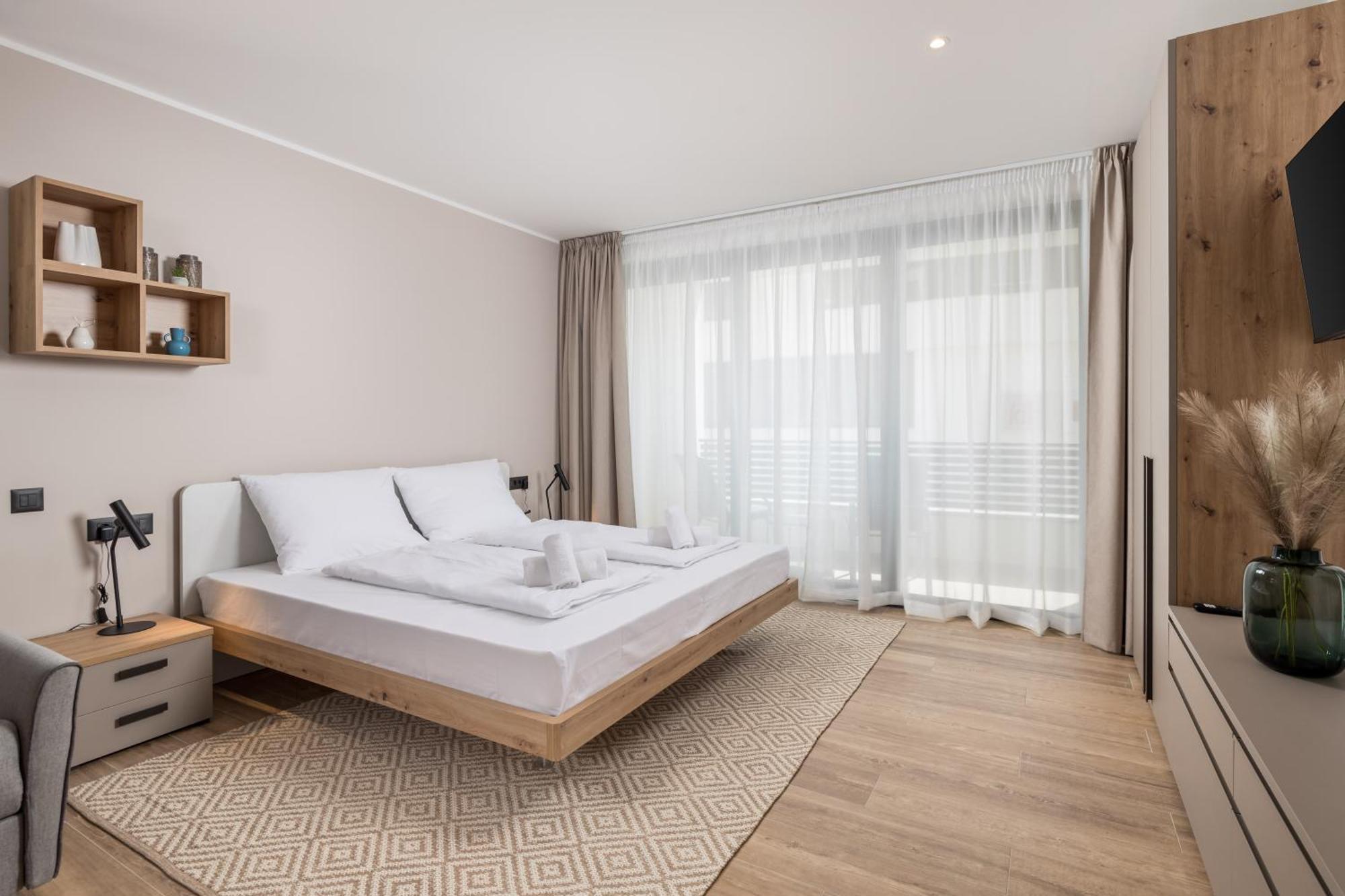 Belinda Apartments With Balcony โอปาติยา ภายนอก รูปภาพ